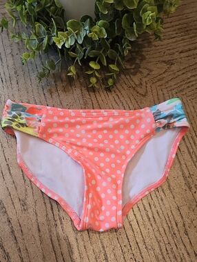 Cat & Jack Coral and White Polka Dot Girls Bikini Bottoms Size M 7/8